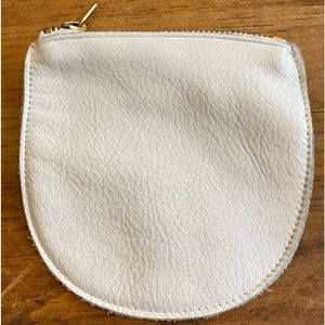 RARE- BAGGU White Leather Pouch